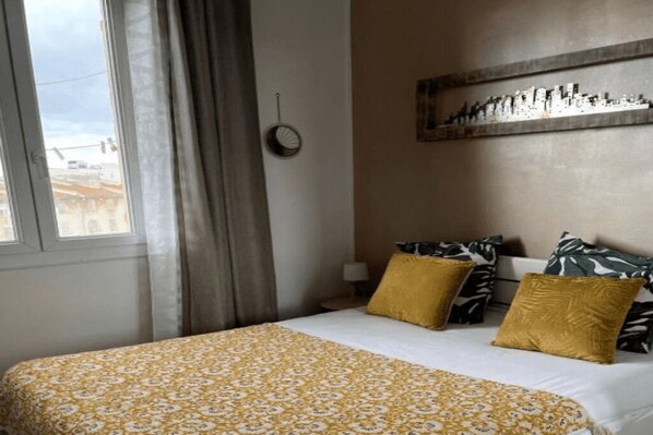 4 camere, ferro/asse da stiro, Wi-Fi gratuito, lenzuola