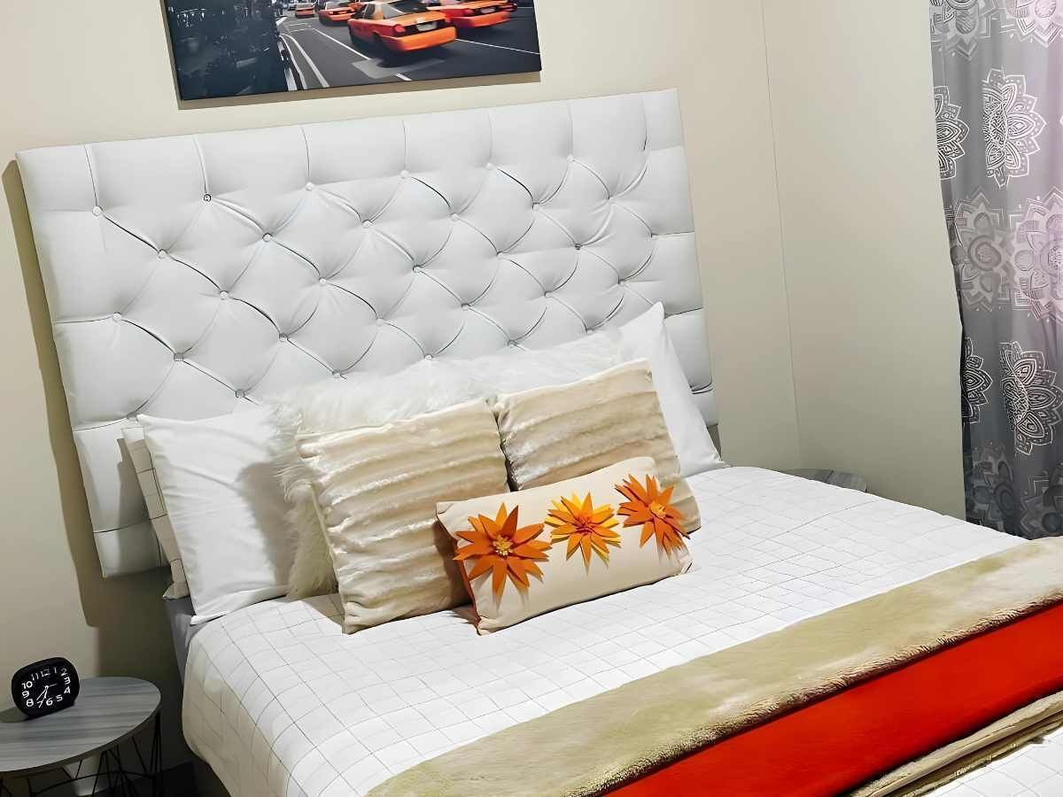 3 habitaciones, escritorio, tabla de planchar con plancha y wifi 