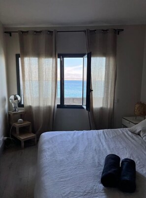 4 bedrooms, iron/ironing board, travel cot, free WiFi - Luxury villa 5* panoramic sea view + sauna + balneotherapy (Marseille)