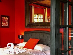 Signature House | In-room safe, blackout drapes, free WiFi, bed sheets - El Refugio La Brisa Del Diablo  (Hornito)