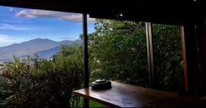 Signature-talo | Yksityinen keittiö | Täysikokoinen jääkaappi, mikroaaltouuni, uuni, leivänpaahdin