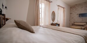 Ropa de cama de alta calidad, minibar, wifi gratis y ropa de cama 