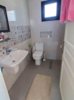 Handtücher, Seife, Toilettenpapier