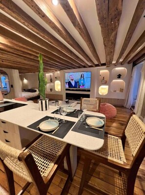 1 bedroom, desk, travel cot, WiFi - Séjours Parisiens / Suite Louvre / 5 (Paris)