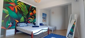 2 chambres, fer et planche à repasser, lit parapluie, Wi-Fi gratuit