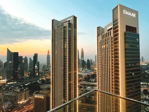 Apartment | 2 bedrooms - Downtown Escape Lush 2BR w Burj Khalifa View (Dubai)