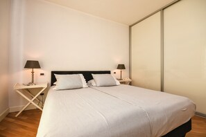 4 Schlafzimmer, Bügeleisen/Bügelbrett, WLAN