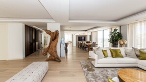 Living area - RDR304 - Stunning 2 bedroom Palo Alto, pool, gym + more! (Marbella)