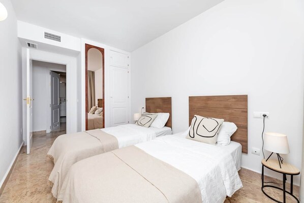 2 Schlafzimmer, Bügeleisen/Bügelbrett, WLAN, Bettwäsche