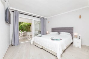 4 chambres, fer et planche à repasser, Wi-Fi, draps fournis