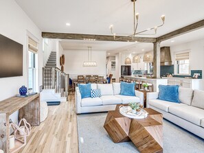 Fireplace - Carlton Landing-Ring The Bell (Carlton Landing)