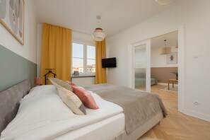 Apartment, 2 Schlafzimmer, Küche | 2 Schlafzimmer, Schreibtisch, laptopgeeigneter Arbeitsplatz, Bettwäsche