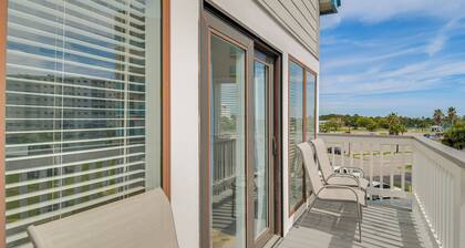 Gulf Shores Condo w/ Balcony + Ocean Views!