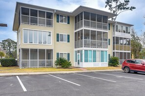 Apartment (1 Bedroom) | Interior - Walk to Beach: North Myrtle Beach Condo w/ Sunroom (North Myrtle Beach)