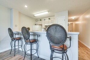 Apartment (1 Bedroom) | Interior - Walk to Beach: North Myrtle Beach Condo w/ Sunroom (North Myrtle Beach)