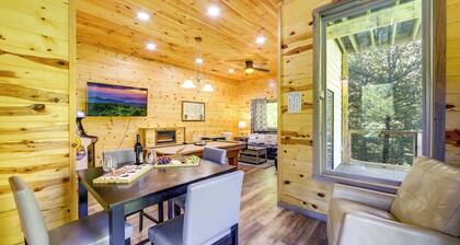 Hot Tub & Game Room! Gatlinburg Mtn-view Cabin