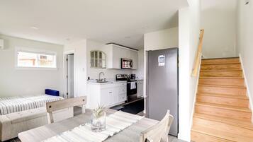 Apartment (0 Bedroom) | Interior