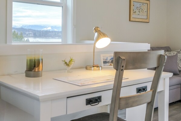 Apartment (0 Bedroom) | Interior - Port Orchard Guest House - Walk to Bay Street! (Port Orchard)