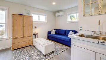 Apartment (0 Bedroom) | Interior