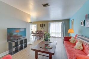 Apartment (2 Bedrooms) | Front of property