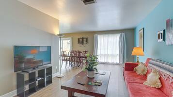 Apartment (2 Bedrooms) | Front of property