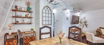 Willis Vacation Rental ~ 2 Mi to Lake Conroe!