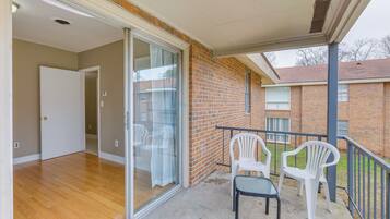 Apartment (2 Bedrooms) | Bahagian dalam
