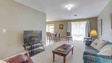 Apartment (2 Bedrooms) | Front of property