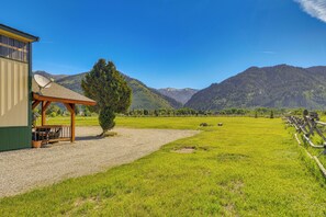 Apartment (1 Bedroom) | Interior - Thayne Retreat w/ Mountain Views - Near Trails! (Thayne)