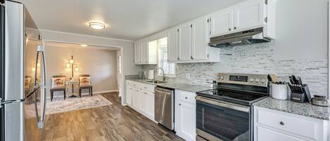 House (2 Bedrooms) | Interior