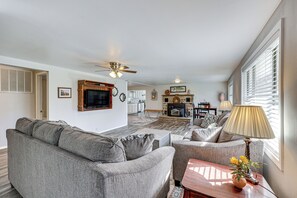 House (2 Bedrooms) | Interior