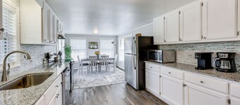 New Blaine Getaway - Walk to Lake Dardanelle!