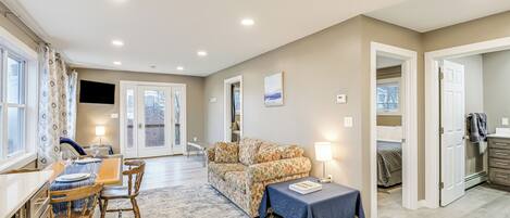 Apartment (2 Bedrooms) | Front of property