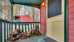 Unclassified image, 5 of 25, button - Laconia Cabin w/ Grill: 2 Mi to Weirs Beach! (Laconia)