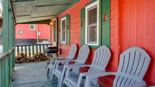 Unclassified image, 1 of 25, button - Laconia Cabin w/ Grill: 2 Mi to Weirs Beach! (Laconia)