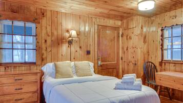 Iron/ironing board, bed sheets