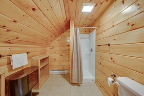 Shower - Cozy Laconia Cabin, Close to Winnipesaukee Pier! (Laconia)