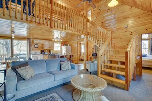 TV, fireplace - Cozy Laconia Cabin, Close to Winnipesaukee Pier! (Laconia)