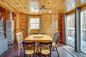 Dining - Cozy Laconia Cabin, Close to Winnipesaukee Pier! (Laconia)