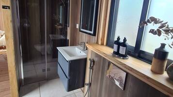 Classic Bungalow, 2 Bedrooms, Patio | Bathroom | Shower, bathrobes, towels, soap