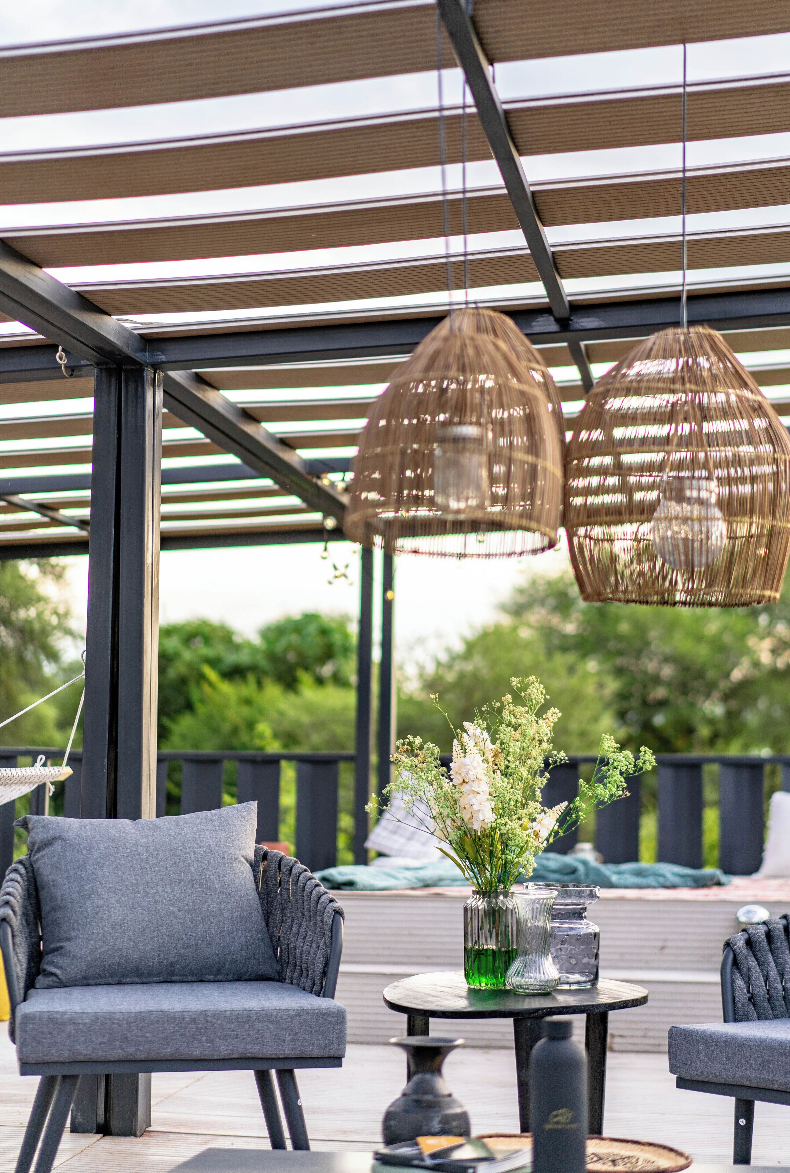 أغطية فراش متميزة وألحفة محشوة بالريش وأسرّة بإسفنج يتكيف مع شكل الجسم