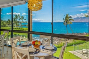 Dining - Kihei Surfside, #304 1 Bedroom Condo by RedAwning (Kihei)