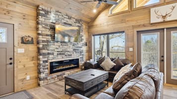 Cabin, 3 Bedrooms | Living area | Smart TV