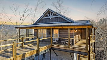 Cabin, 3 Bedrooms | Exterior