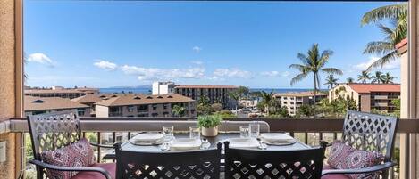 Appart'hôtel, 2 chambres | Restauration extérieure