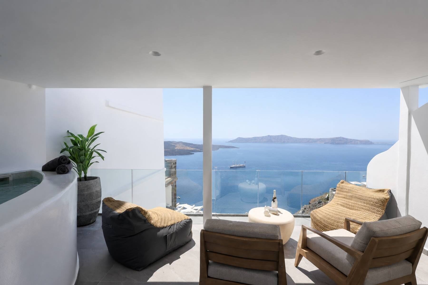 Superior Suite (Caldera view with Outdoor Hot Tub) | Terrasse/patio