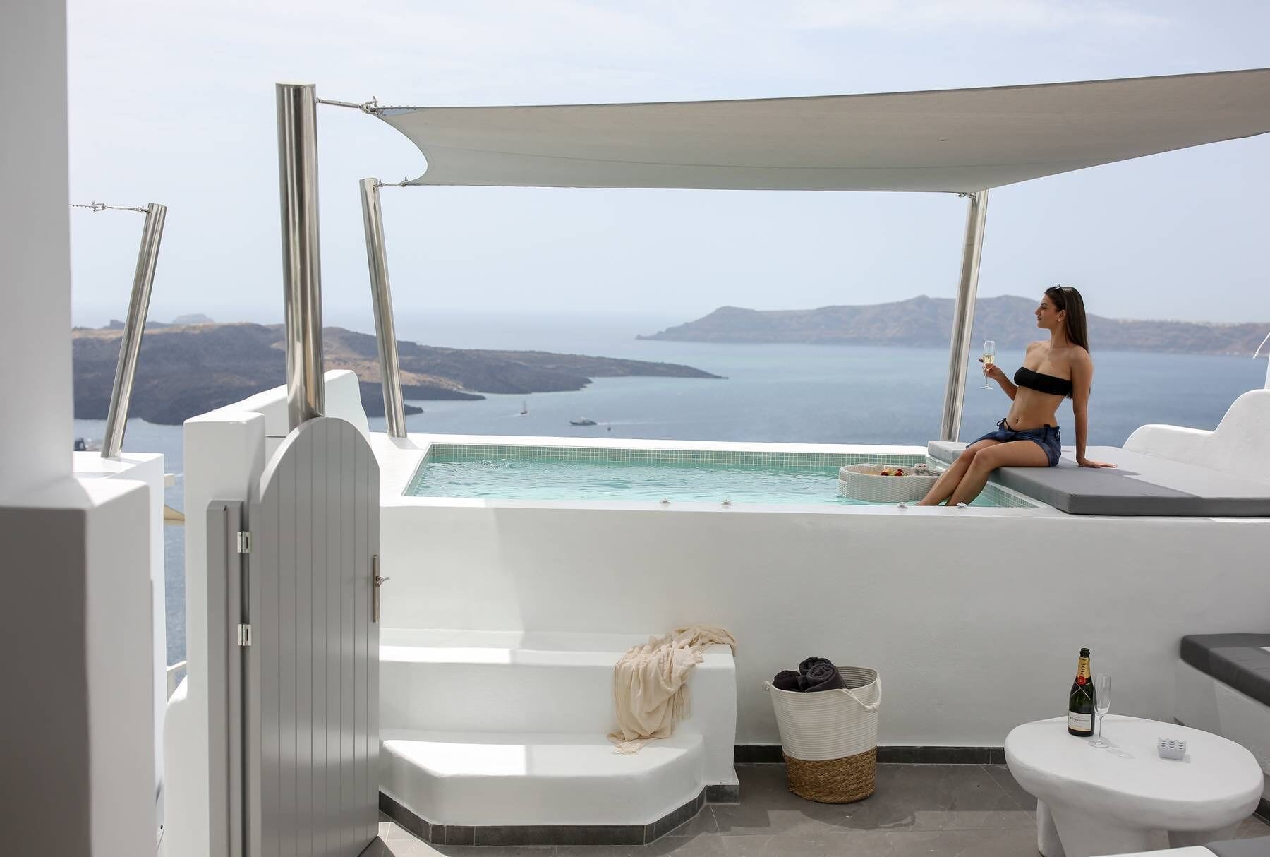 Superior Villa (Caldera view, Indoor/Outdoor Hot Tub) | Terrace/patio