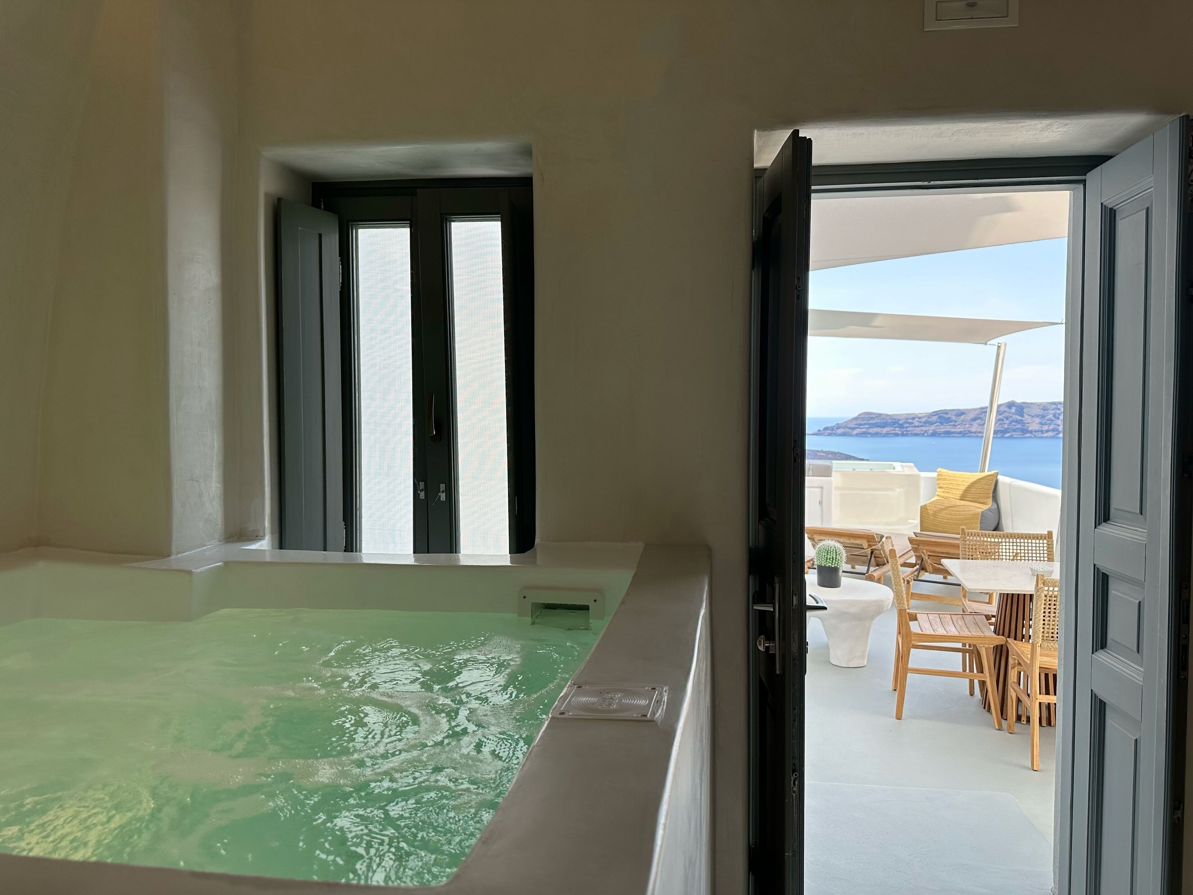 Premium-sviitti (Caldera view, Indoor/Outdoor Hot Tub) | Näkymä parvekkeelta