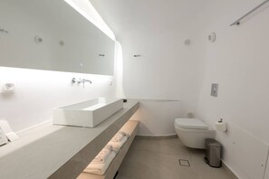 Bathroom - Dagaz Suites (Santorini)