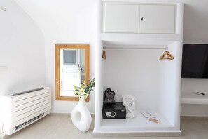 Bed sheets - Dagaz Suites (Santorini)